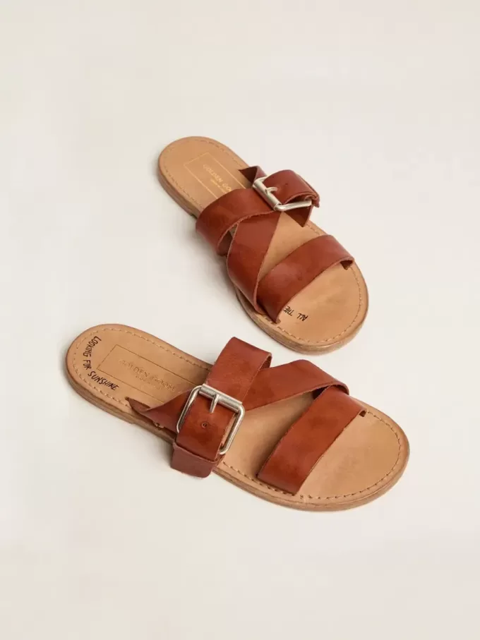 Sandalias planas Margaret en piel recubierta de resina Sandalias planas Margaret en piel recubierta de resina