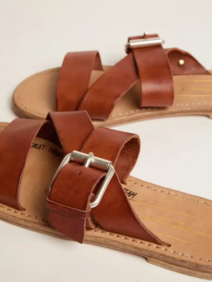 Sandalias planas Margaret en piel recubierta de resina Sandalias planas Margaret en piel recubierta de resina