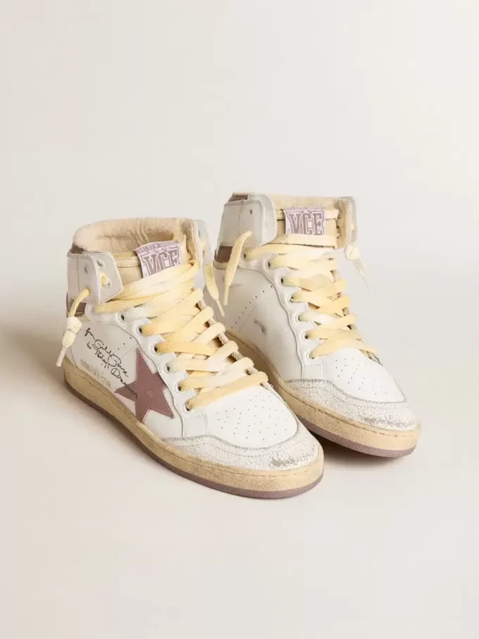 Sky-Star en piel blanca con estrella de piel rosa