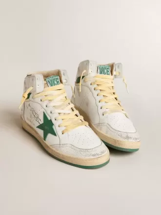 Sky-Star en piel blanca con estrella de piel verde.