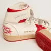 Sky-Star para mujer en napa blanca con estrella roja y lengüeta en el talón