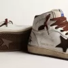Sky-Star para mujer en piel napa blanca con estrella de ante color chocolate Sky-Star para mujer en piel napa blanca con estrella de ante color chocolate