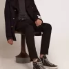 Slide negro con tachuelas para hombre Slide negro con tachuelas para hombre
