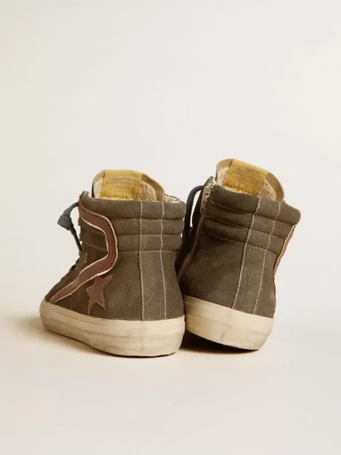 Slide para hombre en ante gris con estrella y flash en nubuck marrón Slide para hombre en ante gris con estrella y flash en nubuck marrón