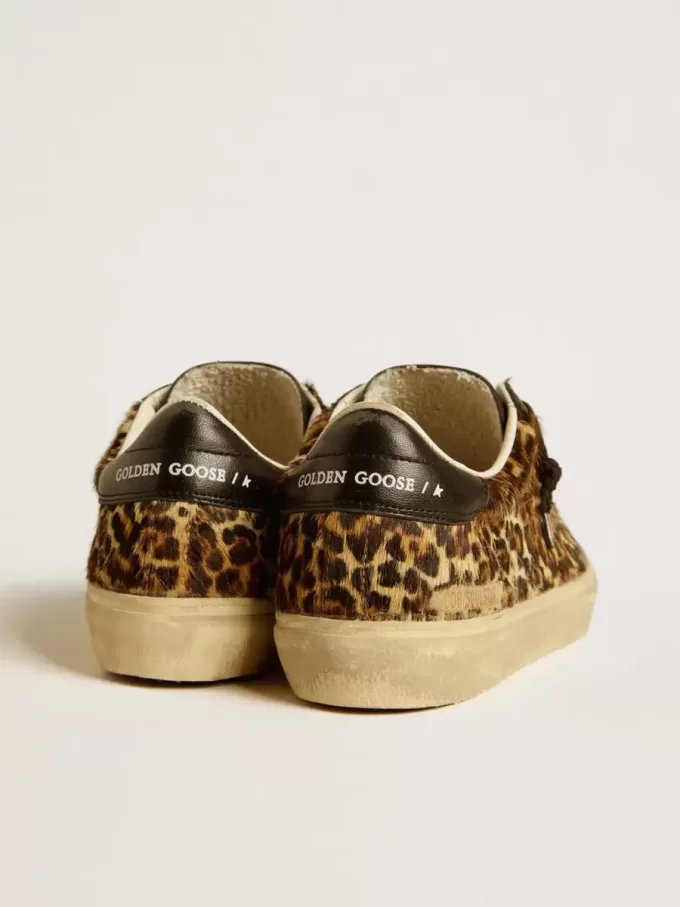 Soul Star en piel de potro con estampado de leopardo, con lengüeta e inserciones en el talón de piel napa negra