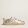 Soul Star en piel plateada metalizada con lengüeta trasera en piel blanca Soul Star en piel plateada metalizada con lengüeta trasera en piel blanca