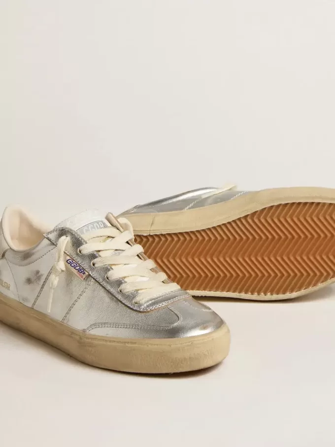 Soul Star en piel plateada metalizada con lengüeta trasera en piel blanca Soul Star en piel plateada metalizada con lengüeta trasera en piel blanca