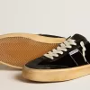 Soul Star en terciopelo negro con lengüeta del talón en cuero blanco