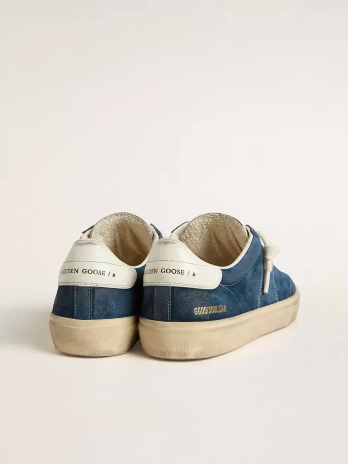 Soul Star para hombre en ante azul con lengüeta de cuero blanco en el talón