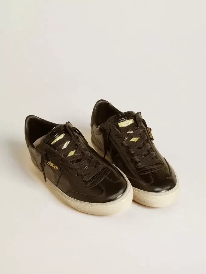 Soul Star para mujer en charol negro con lengüeta de cuero negro en el talón