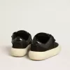 Space-Star Cube para mujer en ante negro con estrella perforada Space-Star Cube para mujer en ante negro con estrella perforada
