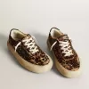 Space-Star para mujer en piel de potro con estampado de leopardo y estrella negra Space-Star para mujer en piel de potro con estampado de leopardo y estrella negra