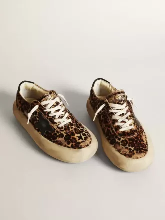 Space-Star para mujer en piel de potro con estampado de leopardo y estrella negra