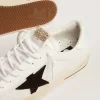 Stardan con inserciones de cuero blanco y malla y estrella de ante negro