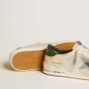 Stardan en ante blanco y malla con estrella y lengüeta en el talón de cuero verde Stardan en ante blanco y malla con estrella y lengüeta en el talón de cuero verde