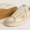 Stardan en ante y piel de color crema con Swarovski y una estrella de ante Stardan en ante y piel de color crema con Swarovski y una estrella de ante