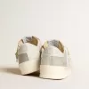 Stardan en piel napa gris y malla blanca con estrella de piel gris