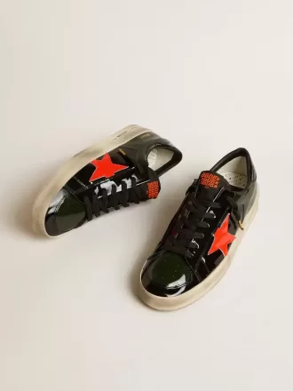 Stardan LAB para hombre en charol negro y verde con estrella naranja