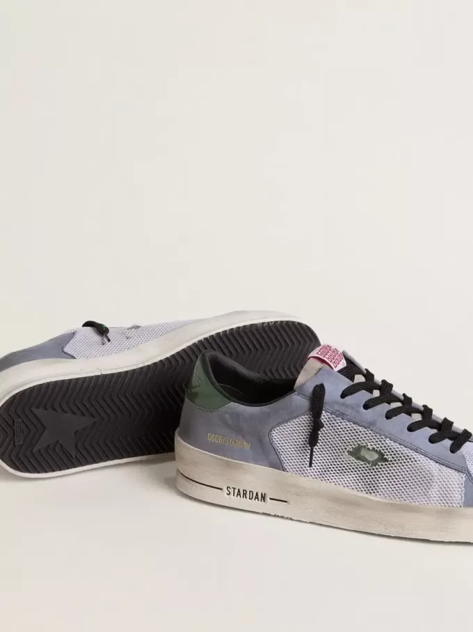 Stardan para hombre en ante azul claro con estrella y lengüeta en el talón de cuero verde