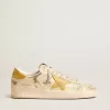 Stardan para hombre en piel beige con estrella y lengüeta en el talón en nubuck color miel