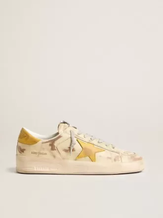 Stardan para hombre en piel beige con estrella y lengüeta en el talón en nubuck color miel Stardan para hombre en piel beige con estrella y lengüeta en el talón en nubuck color miel
