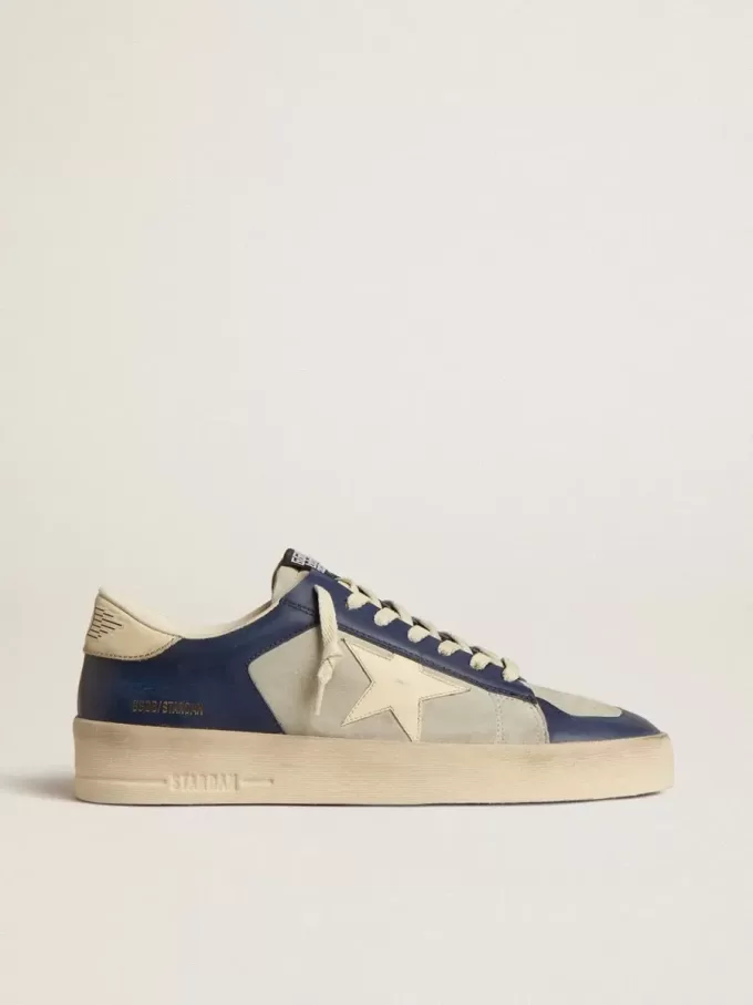 Stardan para hombre en piel gris y azul con estrella y lengüeta en el talón de color crema Stardan para hombre en piel gris y azul con estrella y lengüeta en el talón de color crema