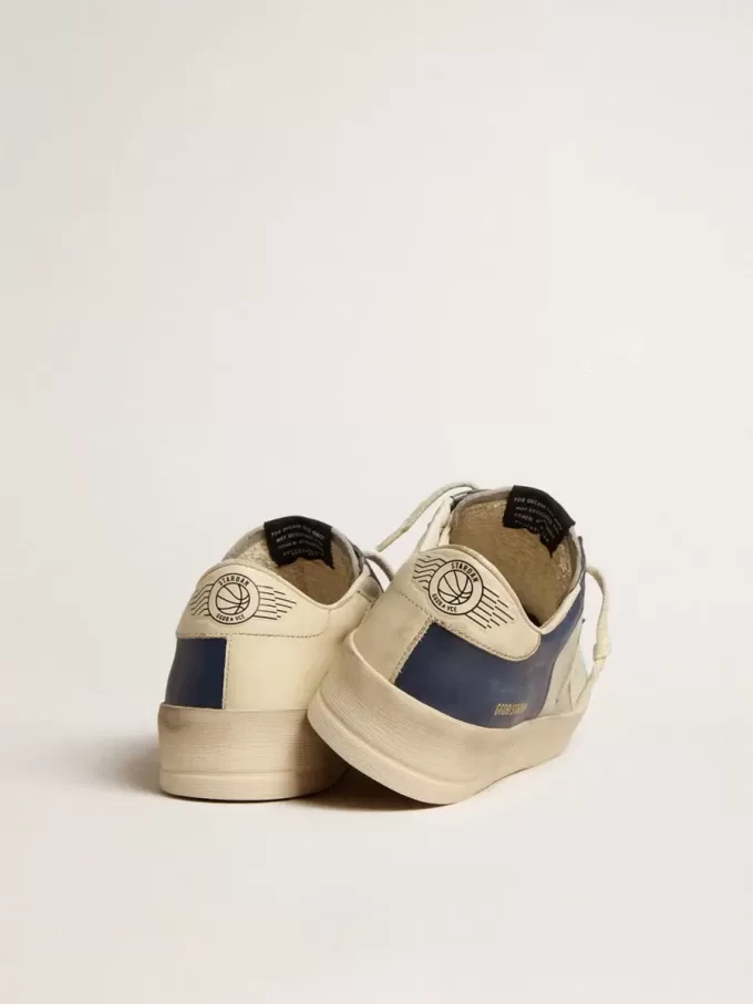 Stardan para hombre en piel gris y azul con estrella y lengüeta en el talón de color crema Stardan para hombre en piel gris y azul con estrella y lengüeta en el talón de color crema