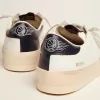 Stardan para mujer con estrella de ante gris hielo y lengüeta azul en el talón Stardan para mujer con estrella de ante gris hielo y lengüeta azul en el talón