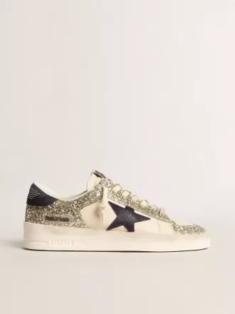 Stardan para mujer en brillo platino con estrella y lengüeta del talón en ante azul oscuro