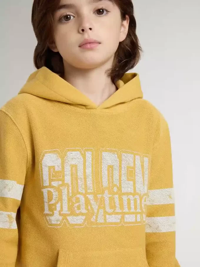 Sudadera amarilla para niños con estampado vintage Sudadera amarilla para niños con estampado vintage