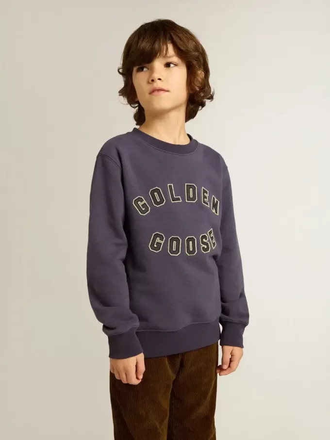 Sudadera azul violeta con las letras Golden Goose en la parte delantera