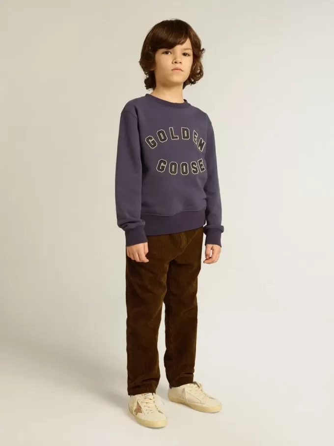 Sudadera azul violeta con las letras Golden Goose en la parte delantera