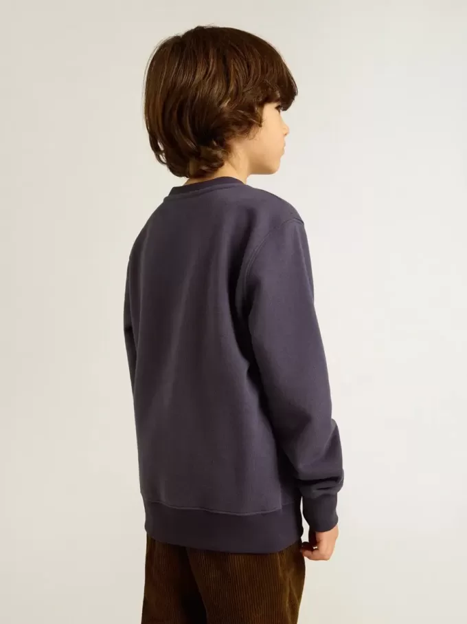 Sudadera azul violeta con las letras Golden Goose en la parte delantera