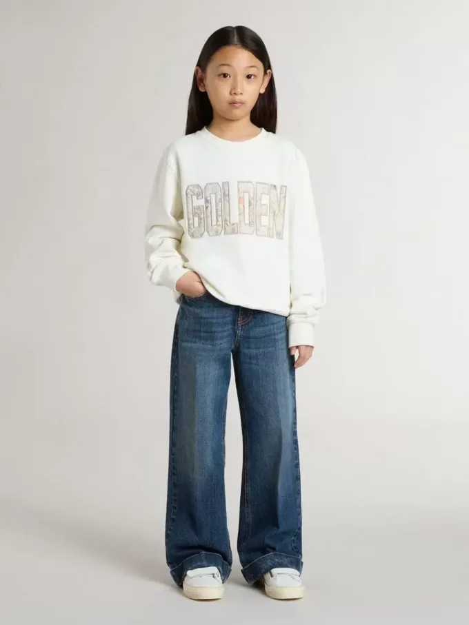 Sudadera blanca para niña con inscripción multicolor «Golden» en la parte delantera Sudadera blanca para niña con inscripción multicolor «Golden» en la parte delantera