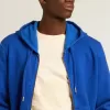 Sudadera con capucha azul para hombre con letras en la espalda. Sudadera con capucha azul para hombre con letras en la espalda.