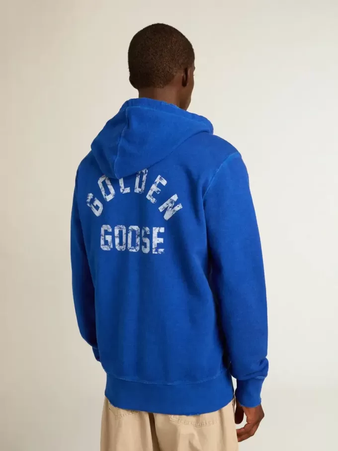 Sudadera con capucha azul para hombre con letras en la espalda. Sudadera con capucha azul para hombre con letras en la espalda.