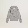 Sudadera gris para niños con letras estampadas multicolores