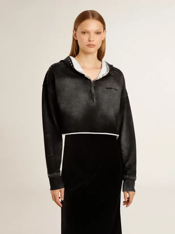 Sudadera gris recortada con efecto desgastado Sudadera gris recortada con efecto desgastado