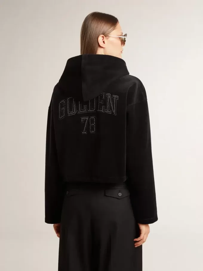 Sudadera negra de chenilla para mujer con bordado en la espalda Sudadera negra de chenilla para mujer con bordado en la espalda