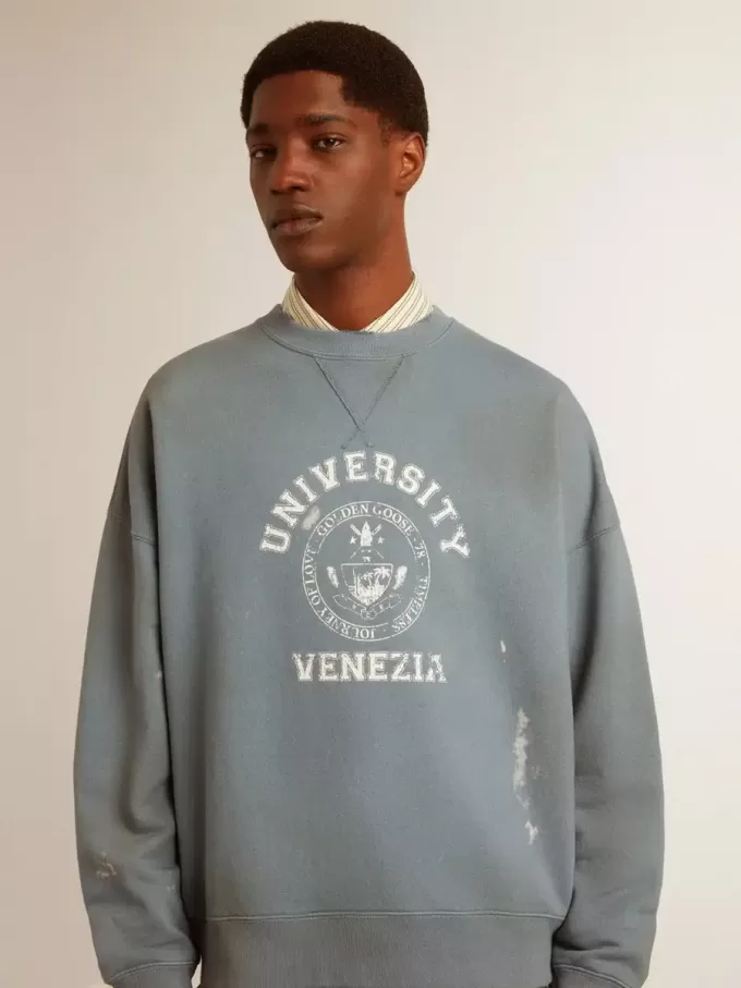 Sudadera oversize en azul celeste con acabado desgastado Sudadera oversize en azul celeste con acabado desgastado