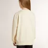 Sudadera para niña en color crema con letras bordadas Sudadera para niña en color crema con letras bordadas