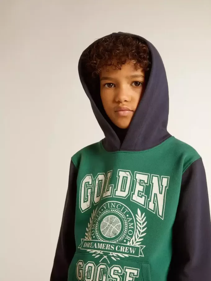 Sudadera verde y azul para niño con capucha y estampado