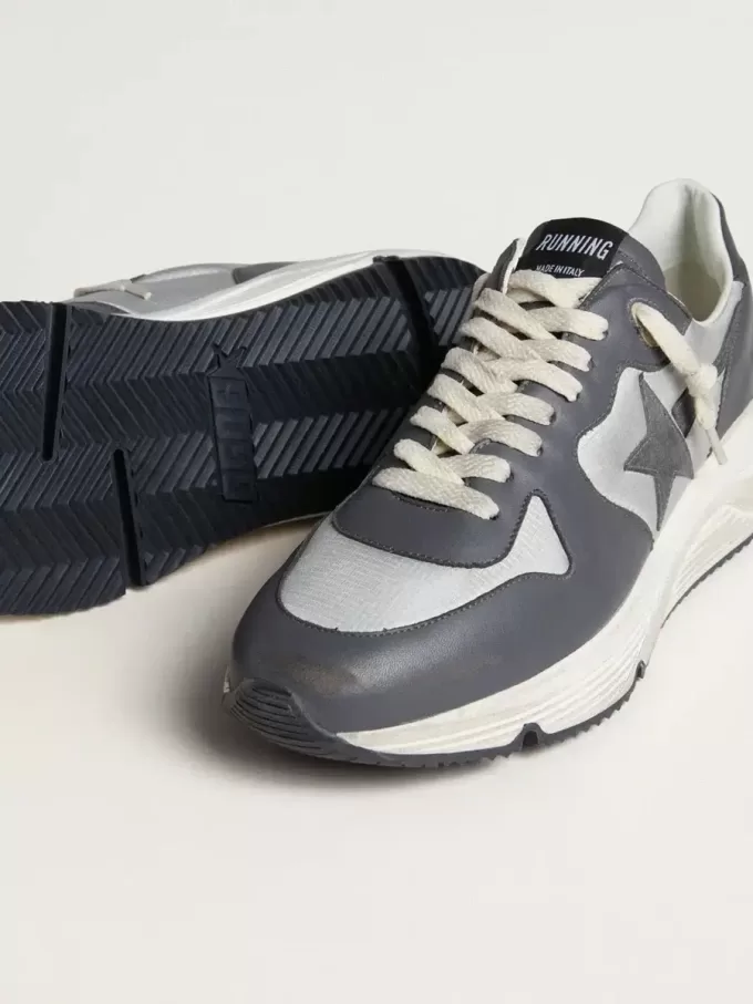 Suela de running para hombre en nailon gris y piel napa negra con estrella de ante negro. Suela de running para hombre en nailon gris y piel napa negra con estrella de ante negro.