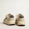 Suela Running con inserciones de ante gris y estrella negra brillante Suela Running con inserciones de ante gris y estrella negra brillante