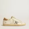 Super-Star con estrella de cuero plateado y lengüeta del talón de cuero con estampado de cocodrilo