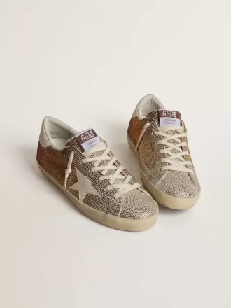 Super-Star en ante beige y cristales multicolores con estrella y lengüeta del talón en piel color crema