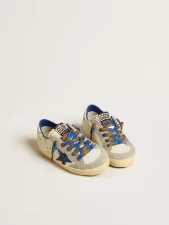 Super-Star Junior con estrella de piel azul e inserciones de ante gris hielo Super-Star Junior con estrella de piel azul e inserciones de ante gris hielo
