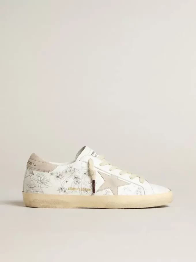 Super-Star LTD CNY para hombre en piel blanca con letras en la parte superior Super-Star LTD CNY para hombre en piel blanca con letras en la parte superior