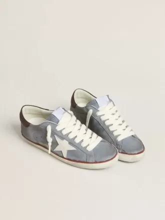 Super-Star LTD en piel nobuk azul claro con estrella de piel blanca y lengüeta del talón de piel marrón