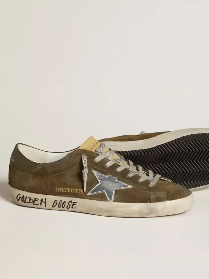 Super-Star LTD para hombre en ante con estrella de piel metalizada y lengüeta de piel en el talón